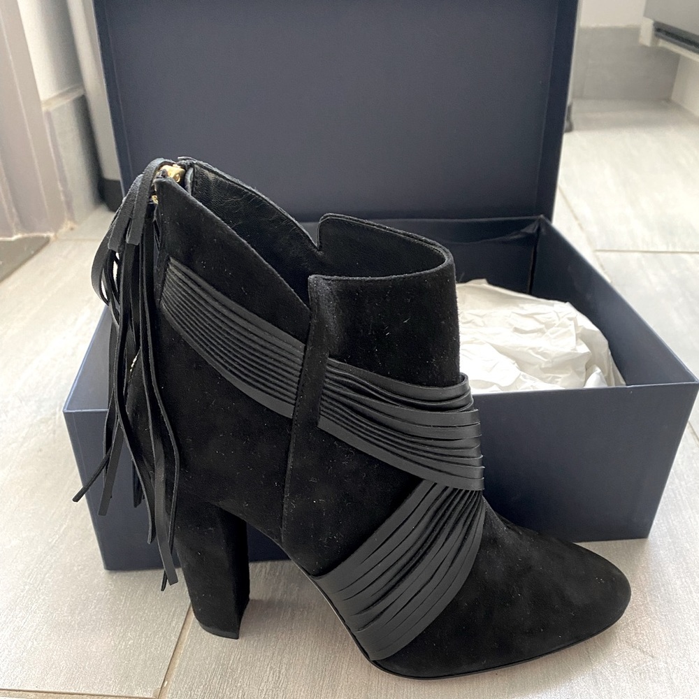 Oscar De La Renta Fringe Booties